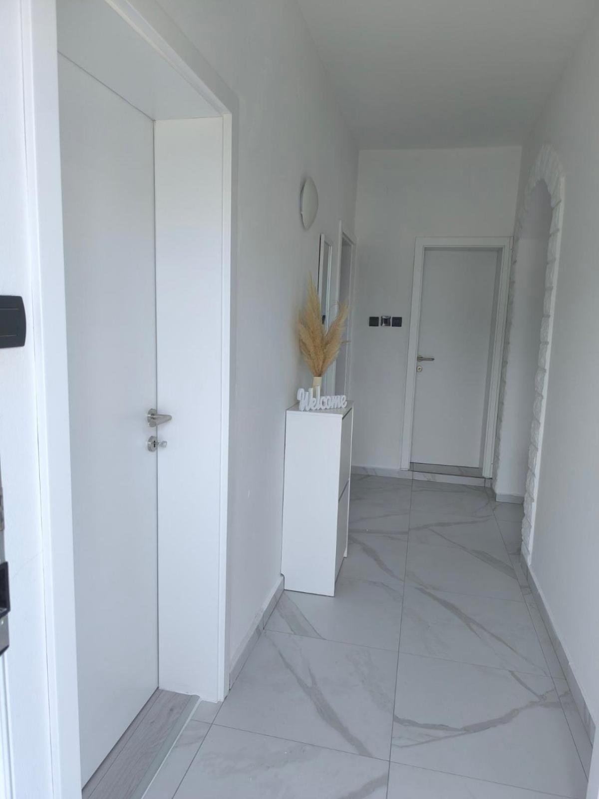Apartments Jamice Novi Vinodolski Bagian luar foto